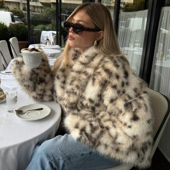 Luxury vintage style faux fur leopard fur coat gray white fur trimmed - Picture 7 of 13